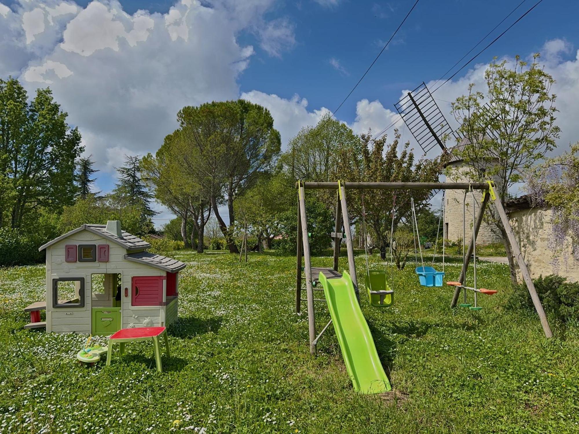 Les Curies, Ludogite Avec Piscine A Aujols Bagian luar foto